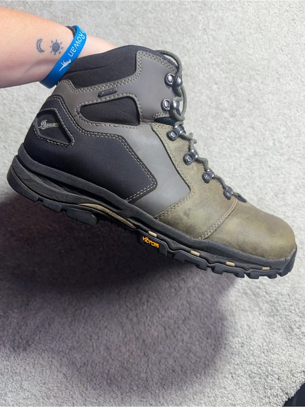 Danner Men's Vicious Plain Toe GORE TEX Work Boot Size 13